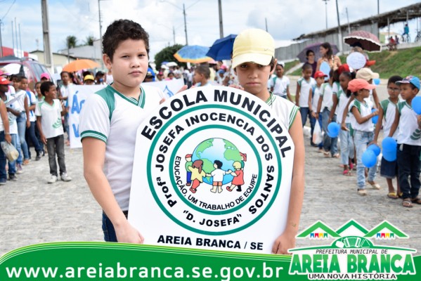 Escola Josefa Inocência realizou caminhada de conscientização
