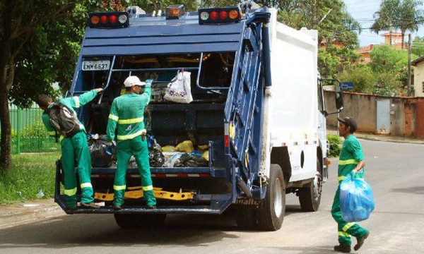 Comunicado: coleta de lixo acontece normalmente no feriado do dia 12 de outubro