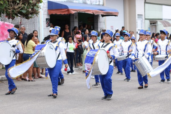 Imagem da galeria Desfile Cívico -  Areia Branca 2023
