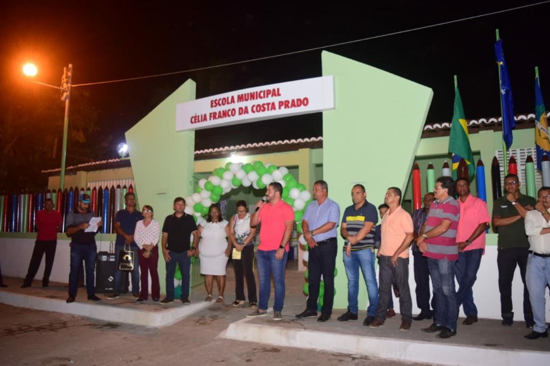 Prefeitura reinaugura Escola Municipal Célia Franco da Costa do Povoado Pedrinhas