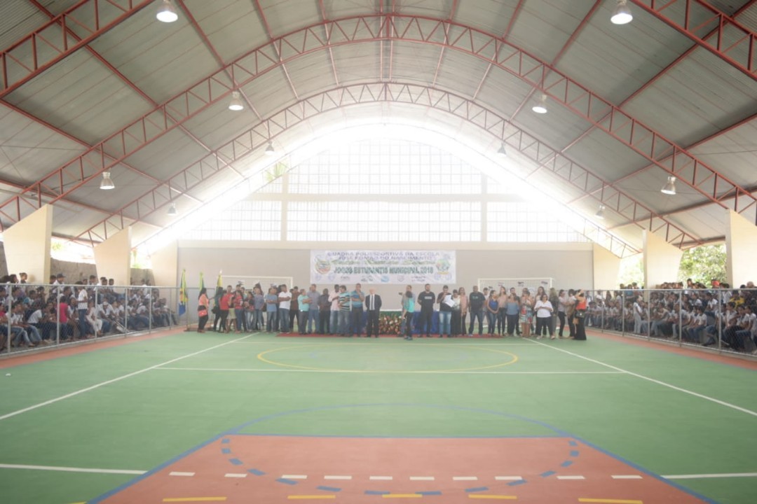 Prefeitura de Areia Branca inaugura quadra poliesportiva da Escola Municipal José Romão