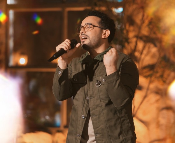 Pela primeira vez, cantor gospel Misaias Oliveira se apresentará em Areia Branca em noite de fé e adoração