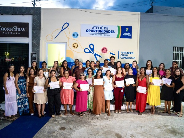 Areia Branca inaugura “Ateliê de Oportunidades” e chega a 120 mulheres formadas em corte e costura