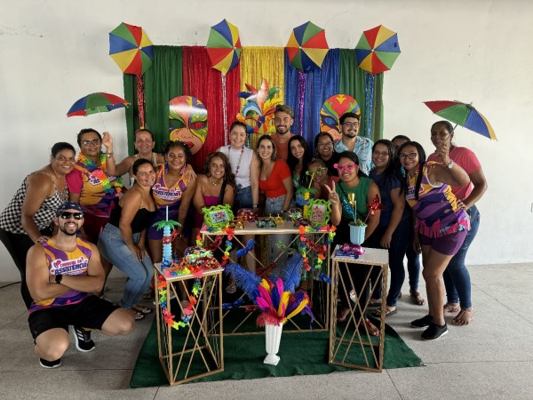 Prefeitura de Areia Branca promove Carnaval dos Idosos do Grupo Renascer do SCFV