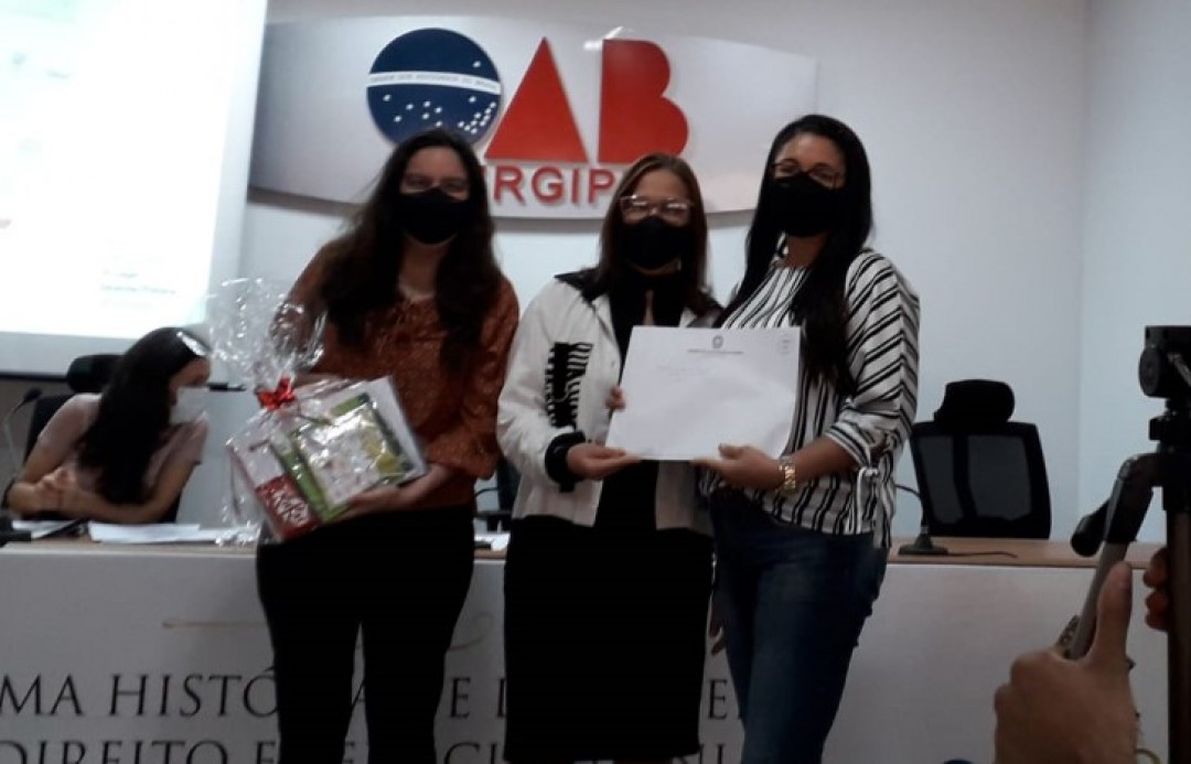 Alunos da rede municipal de ensino são premiados em concurso cultural de desenho, pintura e poesia promovido pela OAB/SE