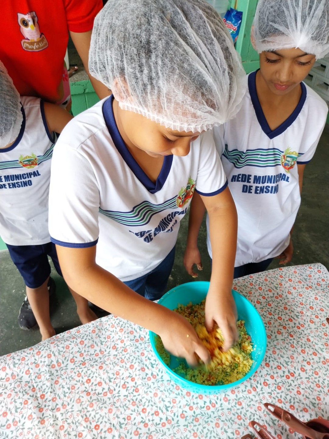 Escola da rede municipal participa de jornada sobre educação alimentar e nutricional