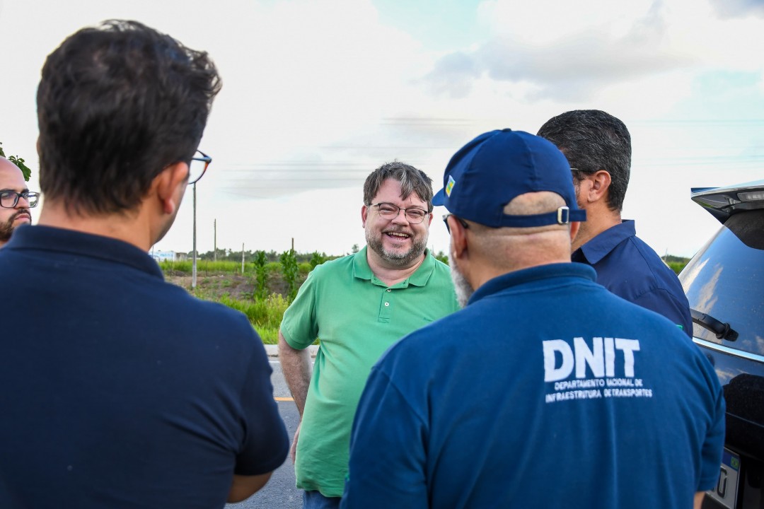 Superintendente do DNIT realiza visita técnica para conhecer projeto de construção do Centro de Comercialização às margens da BR-235
